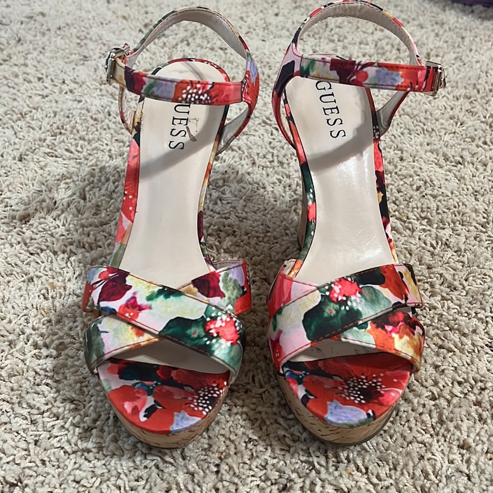 Guess Floral Wedge Sandals (8) - Picture 3 of 10